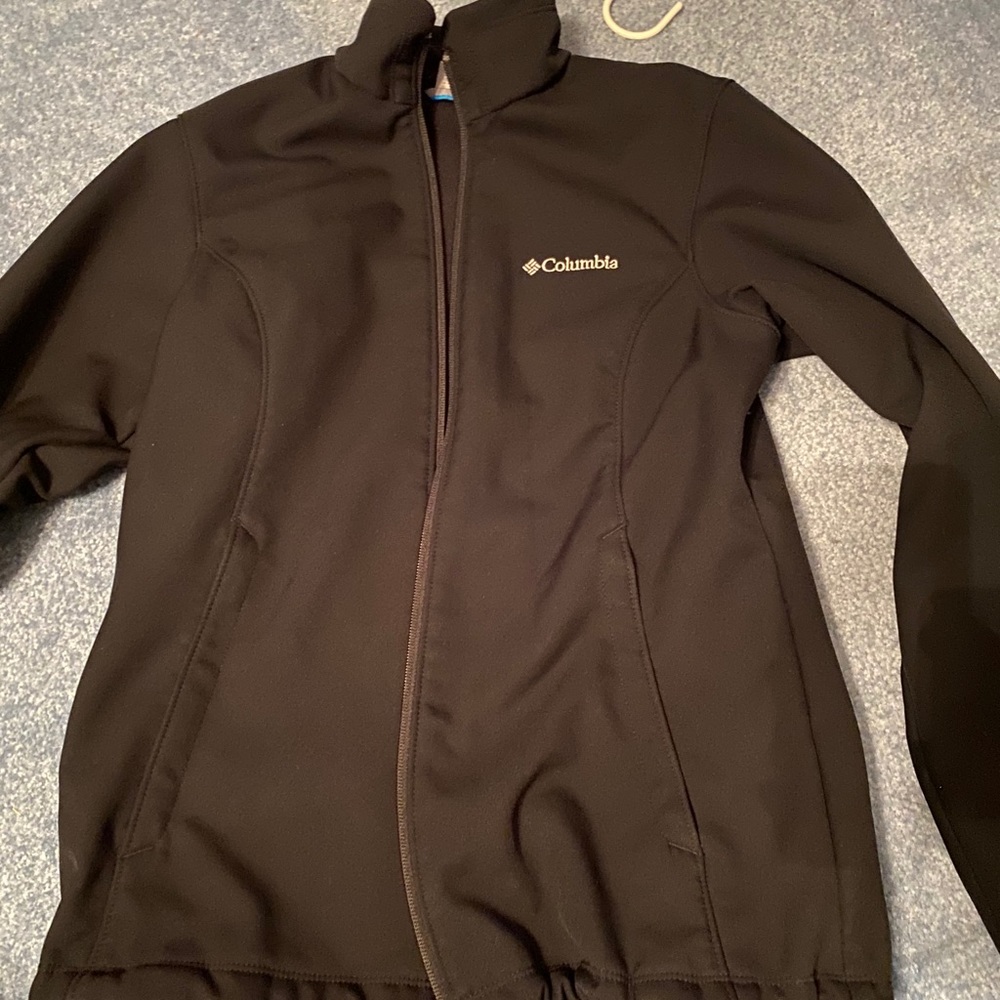 Women’s Columbia soft shell jacket